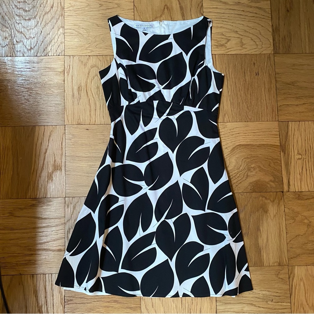 Maggy London black and white floral mid length dress size 6!